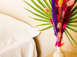 Hotel Blumen، فندق في سان بنيديتّو ديل ترونتو