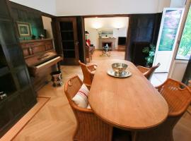 Hotel kuvat: Kolonaki "Centrale" luxury apartment