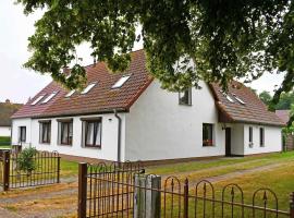 A picture of the hotel: schoene Ferienwohnung mit Terrasse