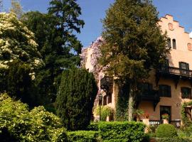 מלון צילום: Schloss-Castel Pienzenau - Guestrooms & Apartments - B&B-Hotel & Restaurant