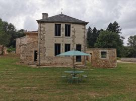 Hotel Photo: La Maison des mariés - Nature & Sèvre Niortaise