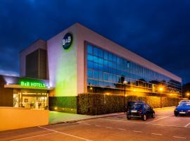 B&B HOTEL Barcelona Sant Cugat, ξενοδοχείο σε Sant Cugat del Vallès