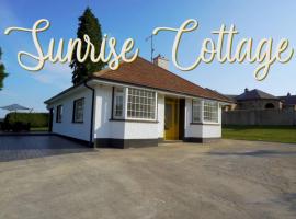 Hotel Photo: Sunrise Cottage on shores off Lough Gowna