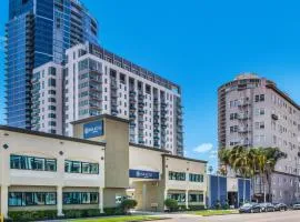 Inn at 50 - Long Beach Convention Center, hotel in Long Beach