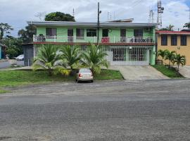 Hotel Photo: Limon Condos near LIO Intl Airport - 777L , Self Check-in