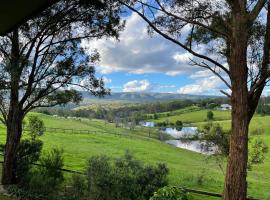 Tiny Home … BIG Views, hotel in Kurrajong