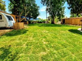 Glamping Beit Yanai, ξενοδοχείο σε Bet Yannay
