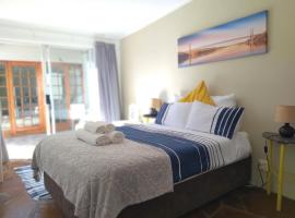 Gambaran Hotel: Serenity Cove-Beach Blue Room