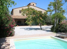 Foto di Hotel: Podere Campo alle Serpi