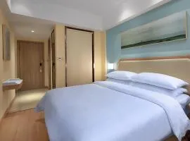 Vienna Hotel (Dongmin Road Nanning), готель у місті Наньнін