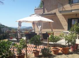 Hotelfotos: Appartamento mediano in villetta 3 livelli - Perugia, Olmo Costa d'Argento