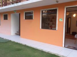 होटल की एक तस्वीर: Village Itacimirim, Frente Praia, 2 quartos, mobiliado e decorado