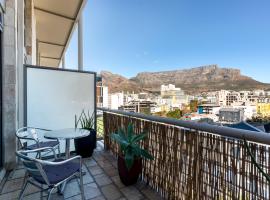 Ξενοδοχείο φωτογραφία: City Slicker Double Volume Loft, Magnificent Table Mountain View, close to V&A Waterfront, never any load shedding!