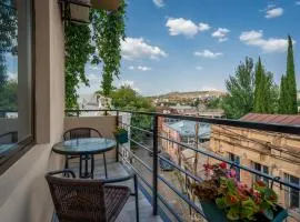 Constant Tbilisi