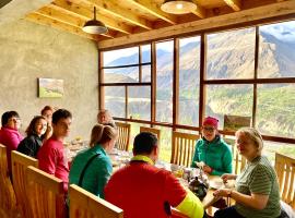 Old Hunza inn, ξενοδοχείο σε Hunza