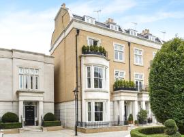 Foto di Hotel: Holland Park Spacious Stay in London