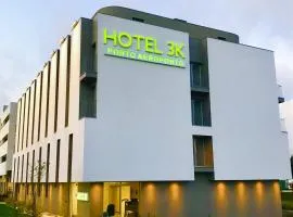 Hotel 3K Porto Aeroporto, מלון במאיה