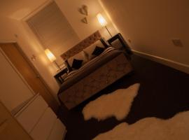 Hotel Photo: Station Suite – Simple2let Serviced Apartments