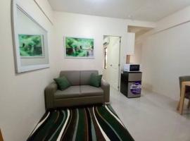 A picture of the hotel: Modern 1-bedroom condo in vibrant Malabanias