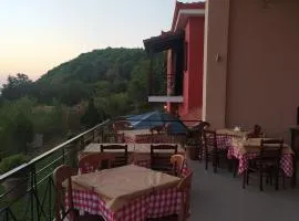 HOTEL ΗΩ (ΞΕΝΩΝΑΣ ΤΣΙΑΧΡΗΣ)