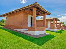 Hotel Chalés Cachoeira 3 Quedas, hôtel à Brotas