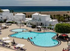 Hotel Lanzarote Village, готель у місті Пуерто-дель-Кармен