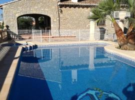 Hotel fotoğraf: Spacious villa with large private pool and incredible views