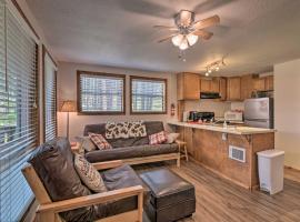 Angel Fire Mountainside Condo Less Than half Mi to Slopes, hotel in Angel Fire