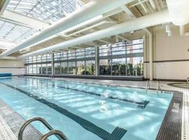 Hotel Photo: Lovely one-bedroom apartment with swiming pool, hot-tube and gym in central location