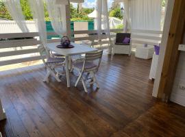 Hotel fotografie: Appartamento Cottage Lilla a 150 mt dal mare