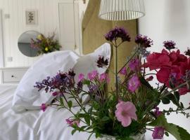 A picture of the hotel: Garden Cottage on Tintern Trails