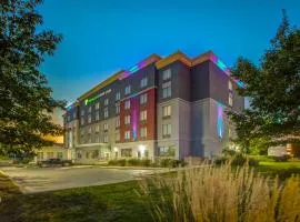 Holiday Inn Express & Suites - Woodstock, ON CANADA