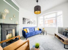 Zdjęcie hotelu: Coventry Stylish House, City Centre, Free Parking, Sleeps 5, by EMPOWER HOMES