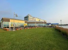 41 Lakefront Hotel, Trademark Collection by Wyndham