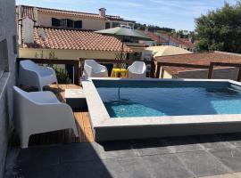 Foto do Hotel: Sun house - Near Sintra - Kitchen - Pool