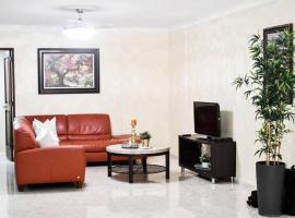 Hotel foto: 3-BD/3.5-Bathroom w/ 2 Parking Spots and Security