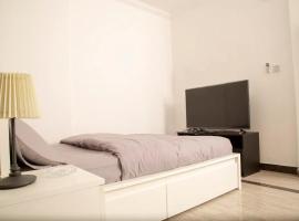 Hotel Foto: Furnished Studio Close