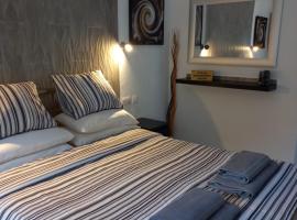 Caleta Holiday Bungalow, hotel in Caleta De Fuste