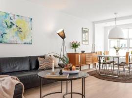 Hotel fotoğraf: Spacious and delicate flat in the heart of Oslo