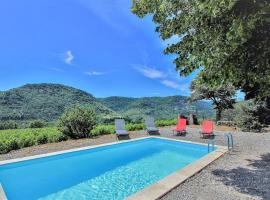 Hotel fotografie: Amazing Home In Flaviac With 3 Bedrooms, Wifi And Outdoor Swimming Pool