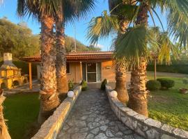 Hotel Photo: Stunning House with garden close to Patras Greece