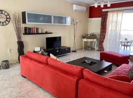 Hotel Photo: Elina's Spacious Apartment in Patras with private parking