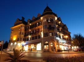 A picture of the hotel: Hotel Carinthia Velden