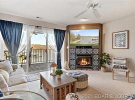 Hotel Photo: Family Fun Lakefront Condo at Parkview Bay