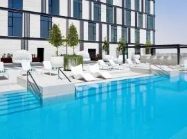 Holiday Inn Dubai Al-Maktoum Airport by IHG