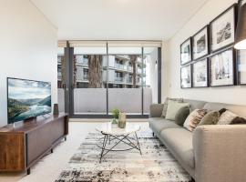 A picture of the hotel: Darling Harbour Apartment near King St Wharf
