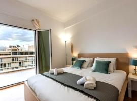 Penthouse with Terrace, hotel in Athens