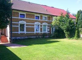 Hotel Photo: Semi-detached house, Ledzin