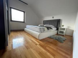 A picture of the hotel: Komfort Apartman Bilivano