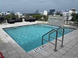 Hotel foto: Luxury 2 BR Service Apartment Walk To The Beach